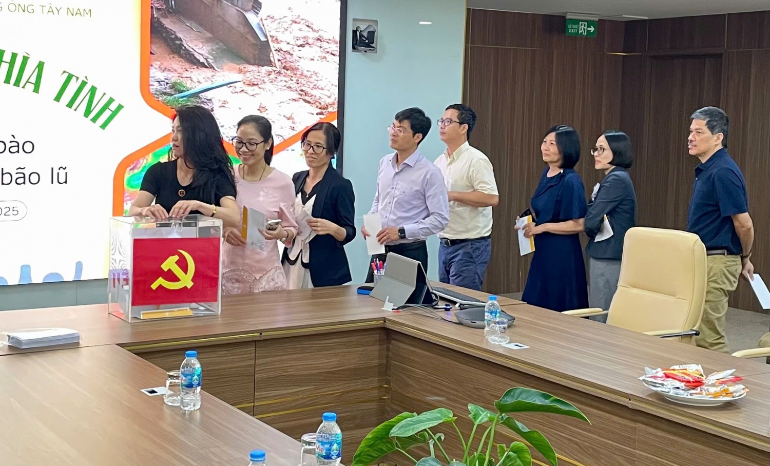 SWPOC chung tay hỗ trợ đồng bào vùng bão lũ SWPOC chung tay hỗ trợ đồng bào vùng bão lũ