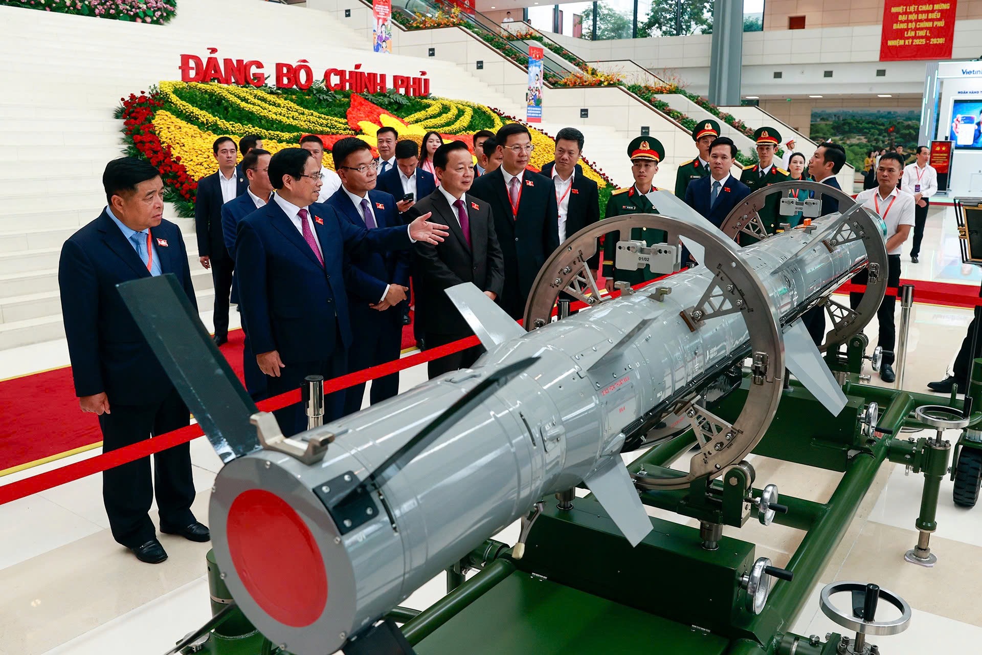 Đại hội Đảng bộ Chính phủ lần thứ I tiến hành phiên trù bị Đại hội Đảng bộ Chính phủ lần thứ I tiến hành phiên trù bị