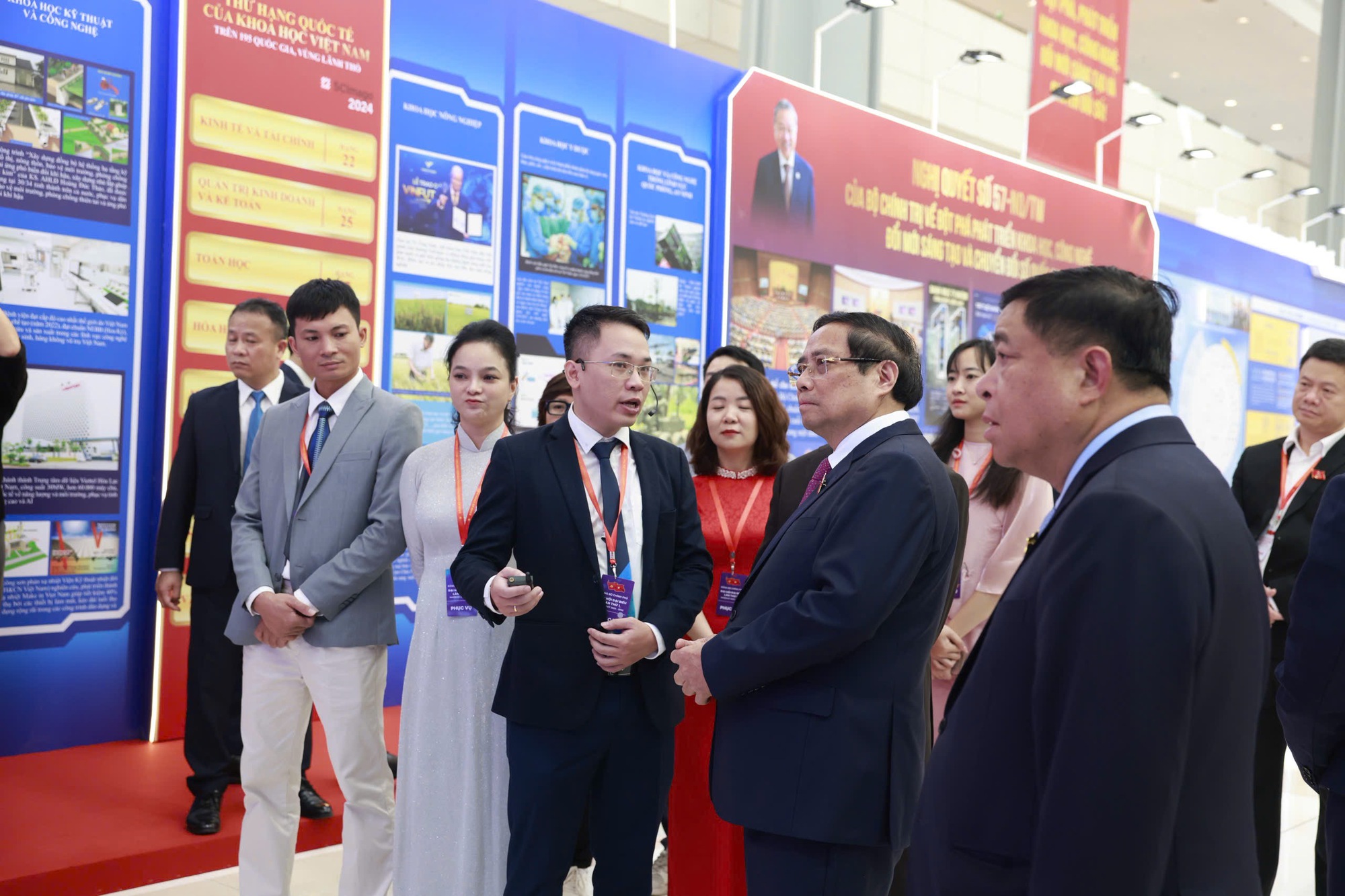 Đại hội Đảng bộ Chính phủ lần thứ I tiến hành phiên trù bị Đại hội Đảng bộ Chính phủ lần thứ I tiến hành phiên trù bị