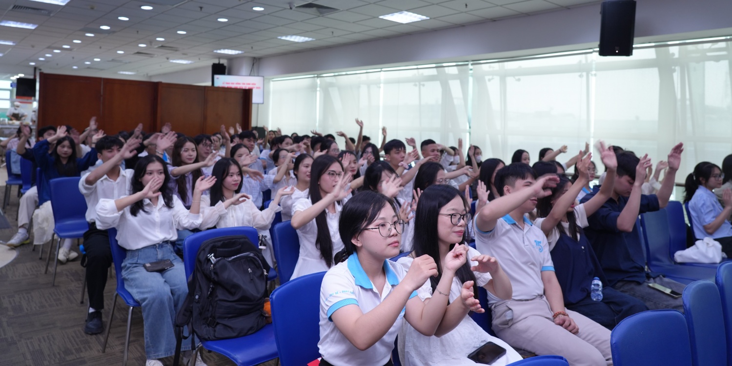 Petrovietnam sát cánh cùng sinh viên nghèo Petrovietnam sát cánh cùng sinh viên nghèo