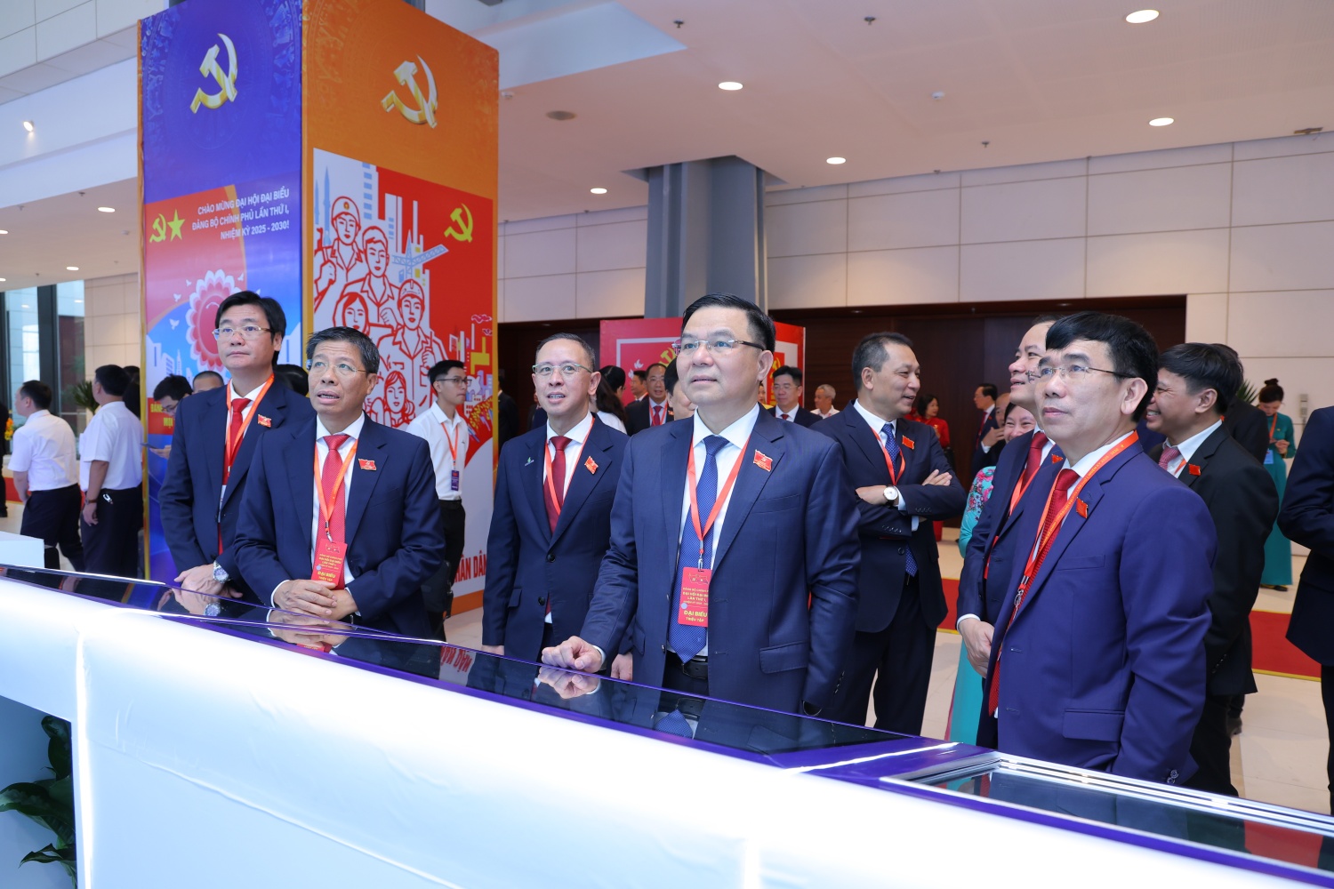 Đại hội Đảng bộ Chính phủ lần thứ I: Đại hội Đảng bộ Chính phủ lần thứ I: