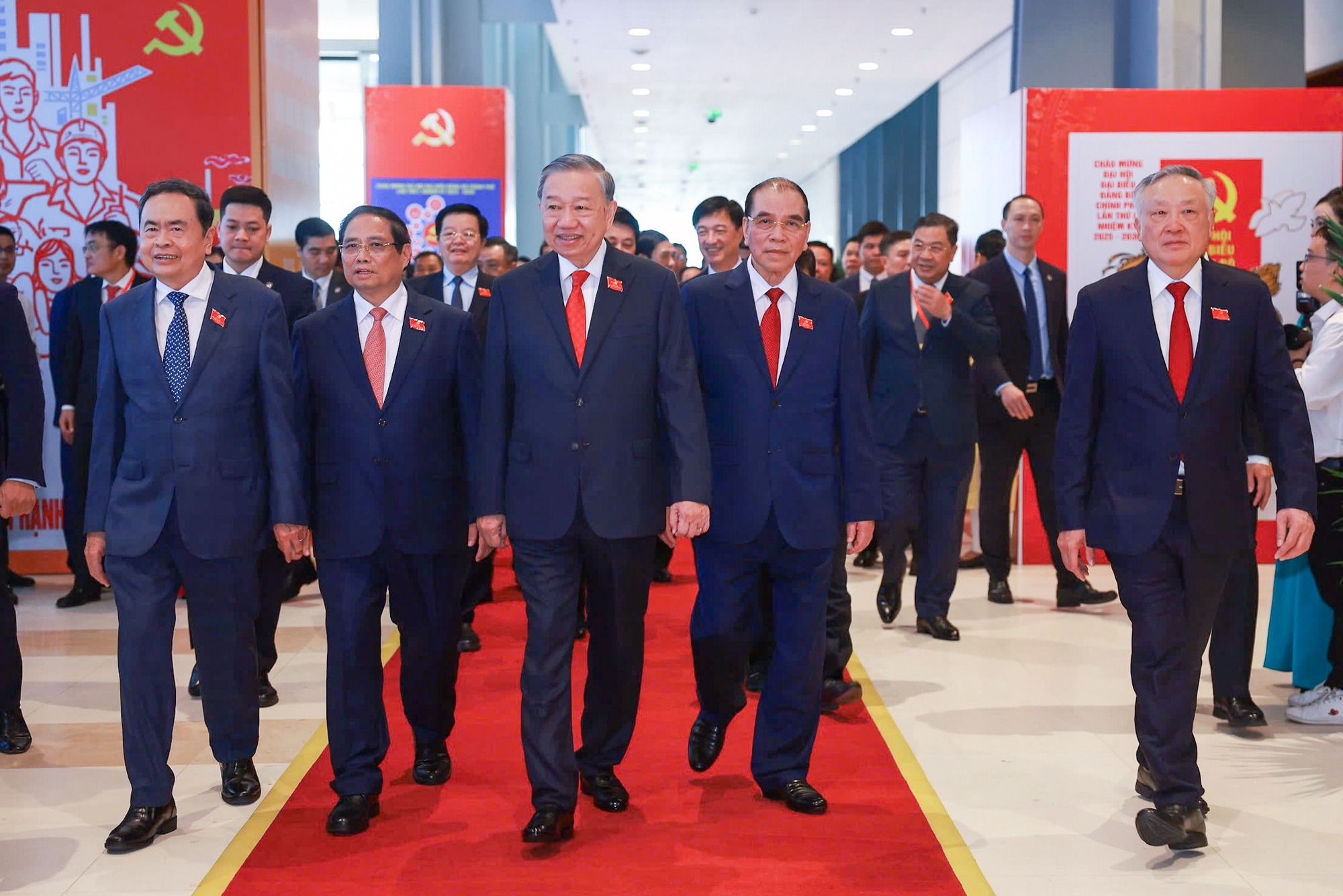 Tổng Bí thư Tô Lâm nhấn mạnh 3 yêu cầu và 5 định hướng công tác trọng tâm với Đảng bộ Chính phủ Tổng Bí thư Tô Lâm nhấn mạnh 3 yêu cầu và 5 định hướng công tác trọng tâm với Đảng bộ Chính phủ