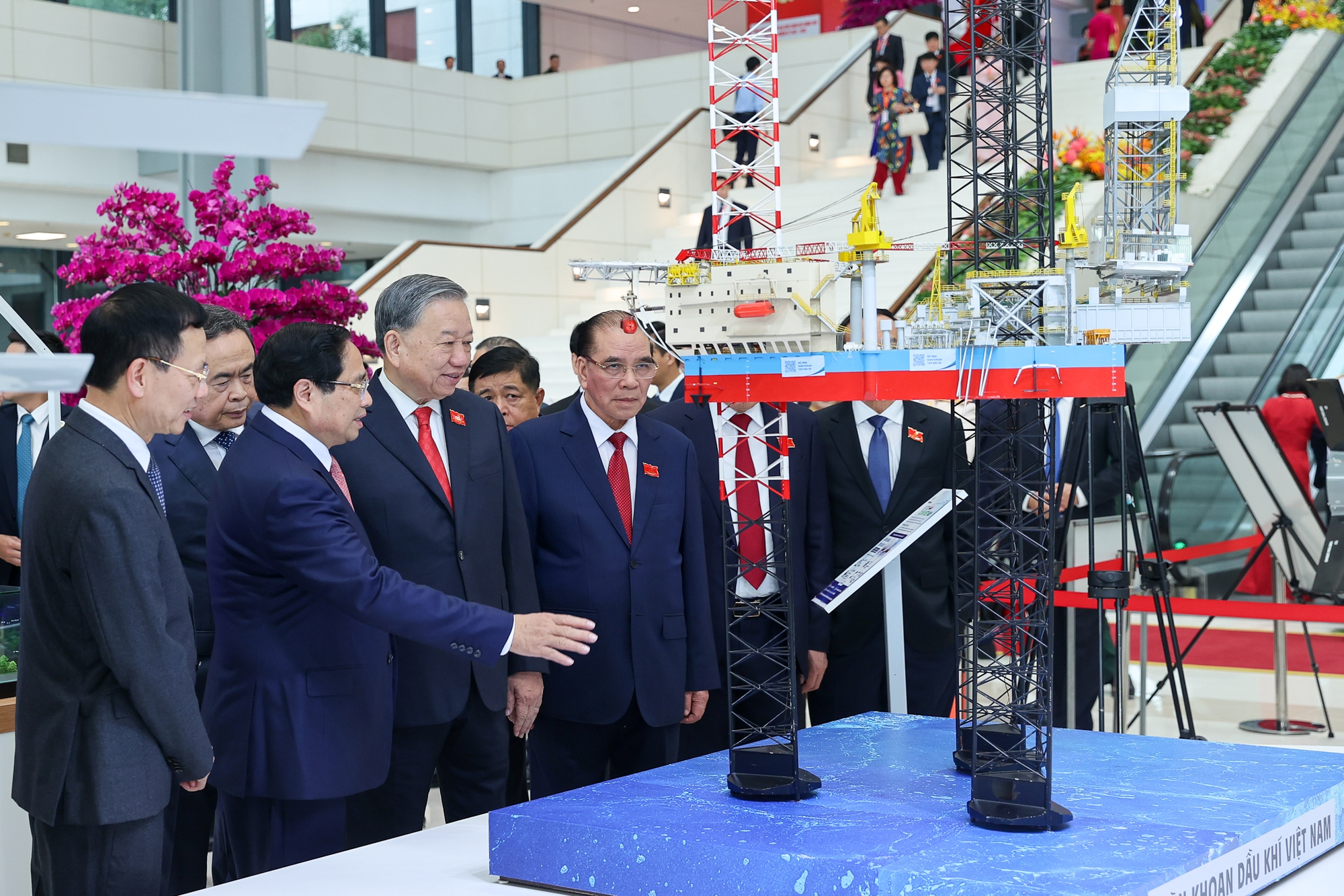 Tổng Bí thư Tô Lâm nhấn mạnh 3 yêu cầu và 5 định hướng công tác trọng tâm với Đảng bộ Chính phủ Tổng Bí thư Tô Lâm nhấn mạnh 3 yêu cầu và 5 định hướng công tác trọng tâm với Đảng bộ Chính phủ