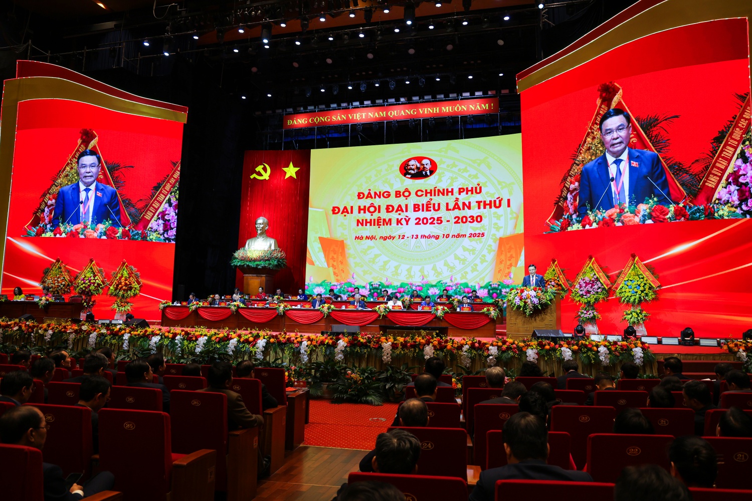 Petrovietnam quyết tâm tiên phong bảo đảm an ninh năng lượng, phát triển bền vững và vươn tầm toàn cầu Petrovietnam quyết tâm tiên phong bảo đảm an ninh năng lượng, phát triển bền vững và vươn tầm toàn cầu