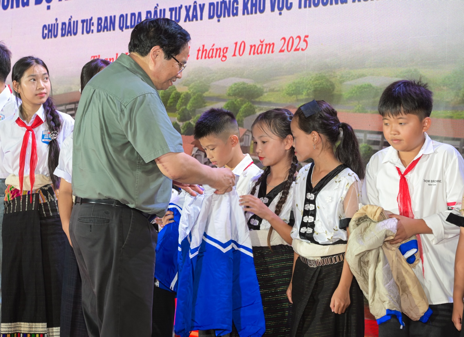 [Chùm ảnh] Thủ tướng Phạm Minh Chính dự lễ khởi công Trường nội trú liên cấp Bát Mọt, tỉnh Thanh Hoá