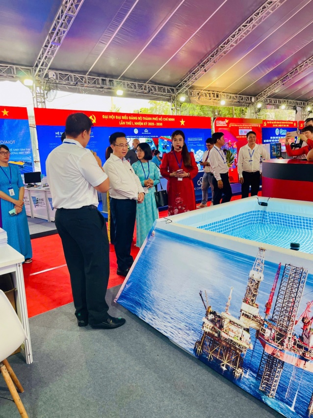 Vietsovpetro tham gia triển lãm Sản phẩm công nghệ chiến lược quốc gia chào mừng Đại hội Đảng bộ TP. Hồ Chí Minh Vietsovpetro tham gia triển lãm