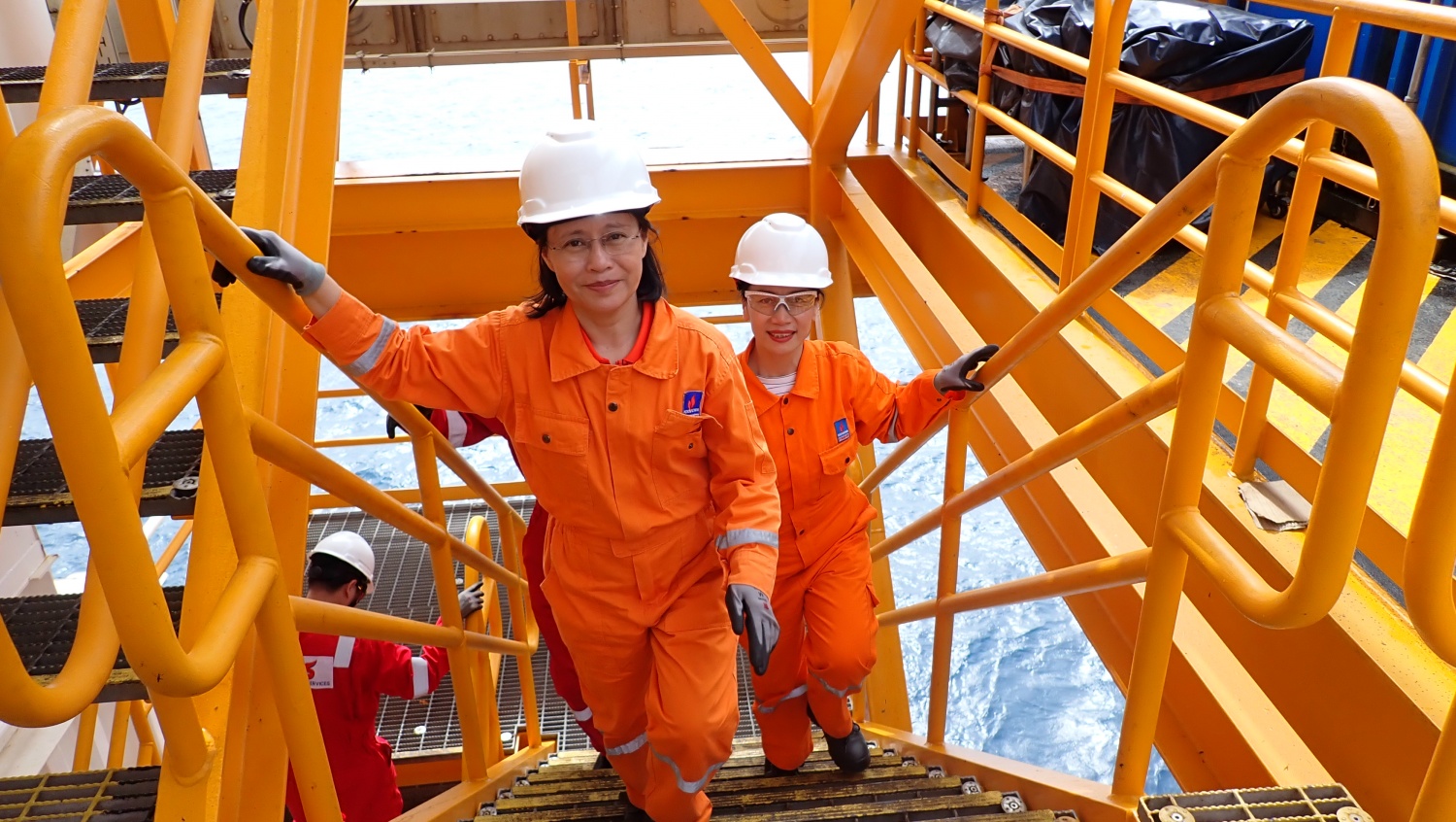 Nữ thuyền trưởng 