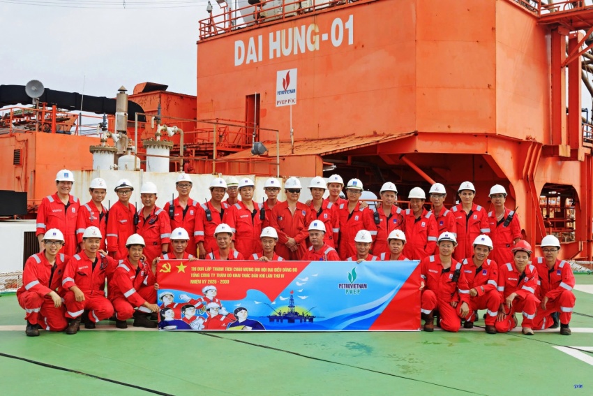 Giàn trưởng Nguyễn Duy Tứ - người giữ “nhịp sống” trên giàn Đại Hùng 01