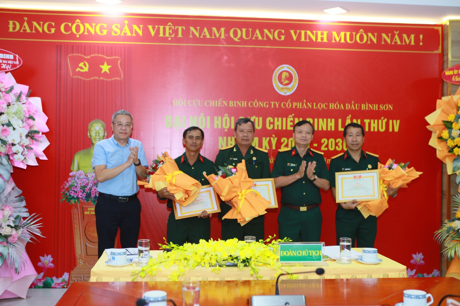 Giữ vững truyền thống, xây dựng Hội CCB BSR vững mạnh toàn diện trong bước chuyển mang tính kỷ nguyên Giữ vững truyền thống, xây dựng Hội CCB BSR vững mạnh toàn diện trong bước chuyển mang tính kỷ nguyên