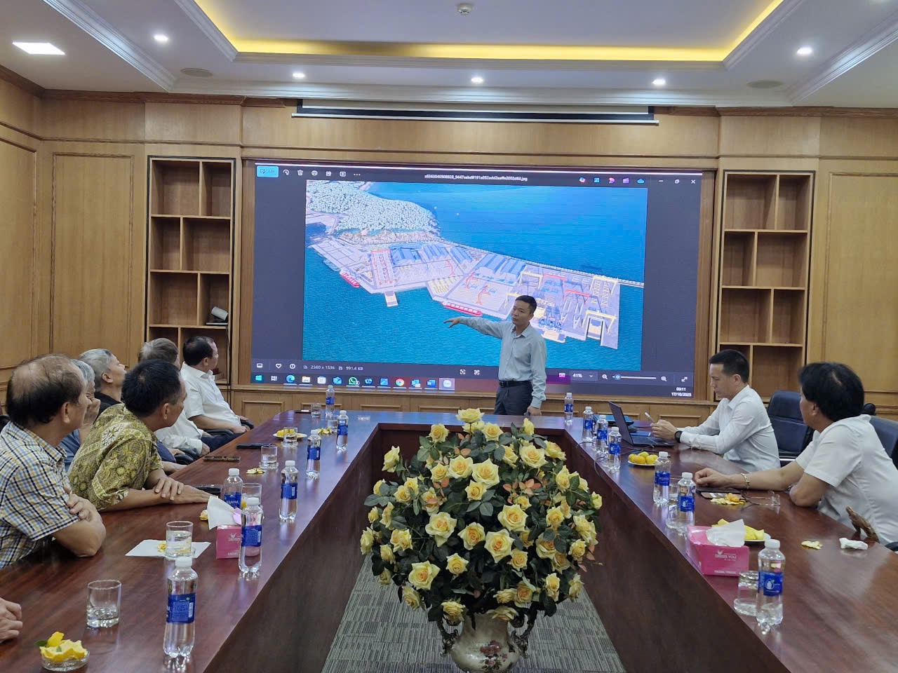 Chi bộ Cơ quan Hội Dầu khí Việt Nam tổ chức hành trình về nguồn tại Thanh Hóa Chi bộ Cơ quan Hội Dầu khí Việt Nam tổ chức hành trình về nguồn tại Thanh Hóa