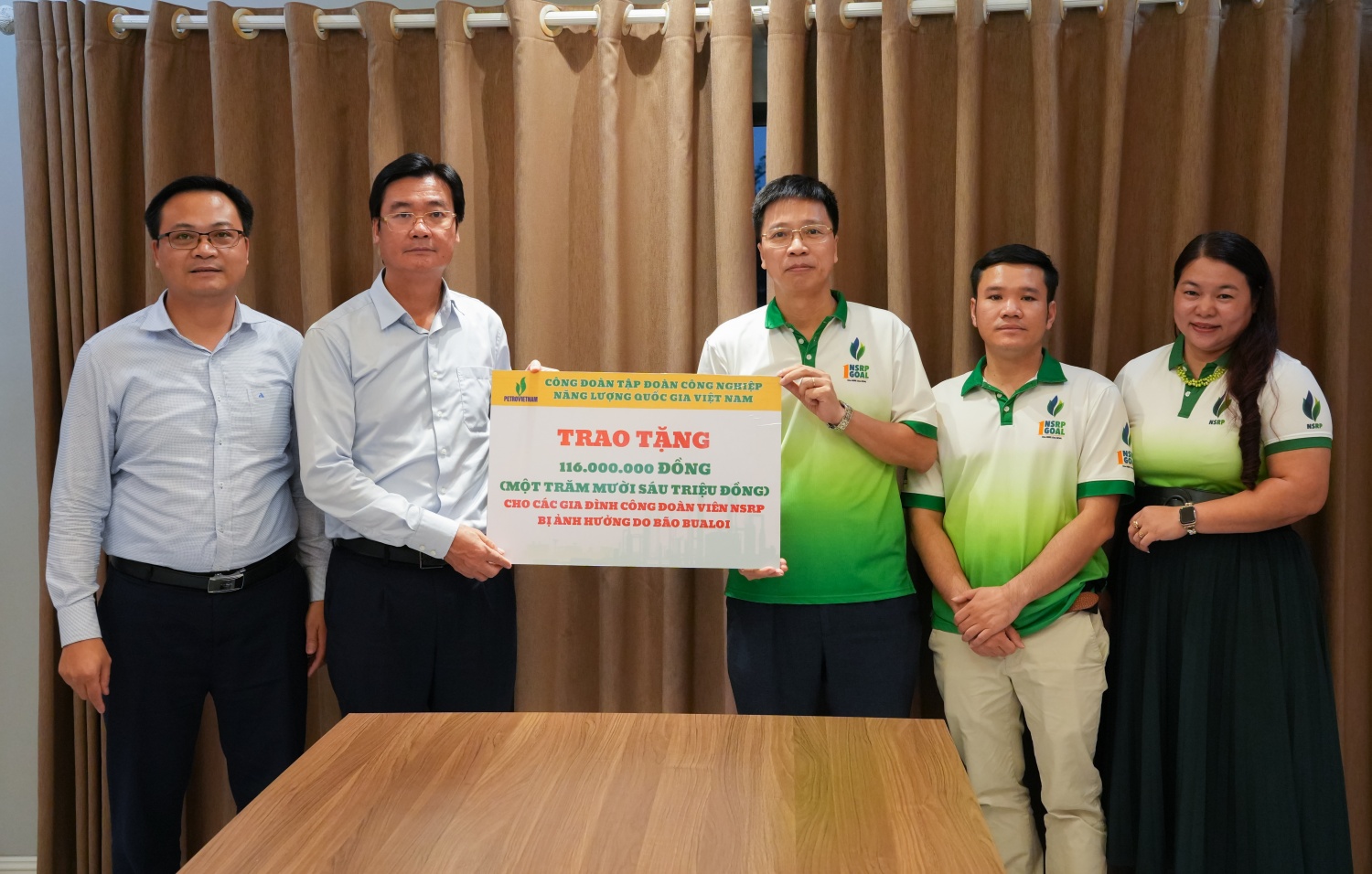 Công đoàn Petrovietnam/NSRP hỗ trợ người lao động và đồng bào tỉnh Thanh Hóa vượt qua khó khăn sau bão