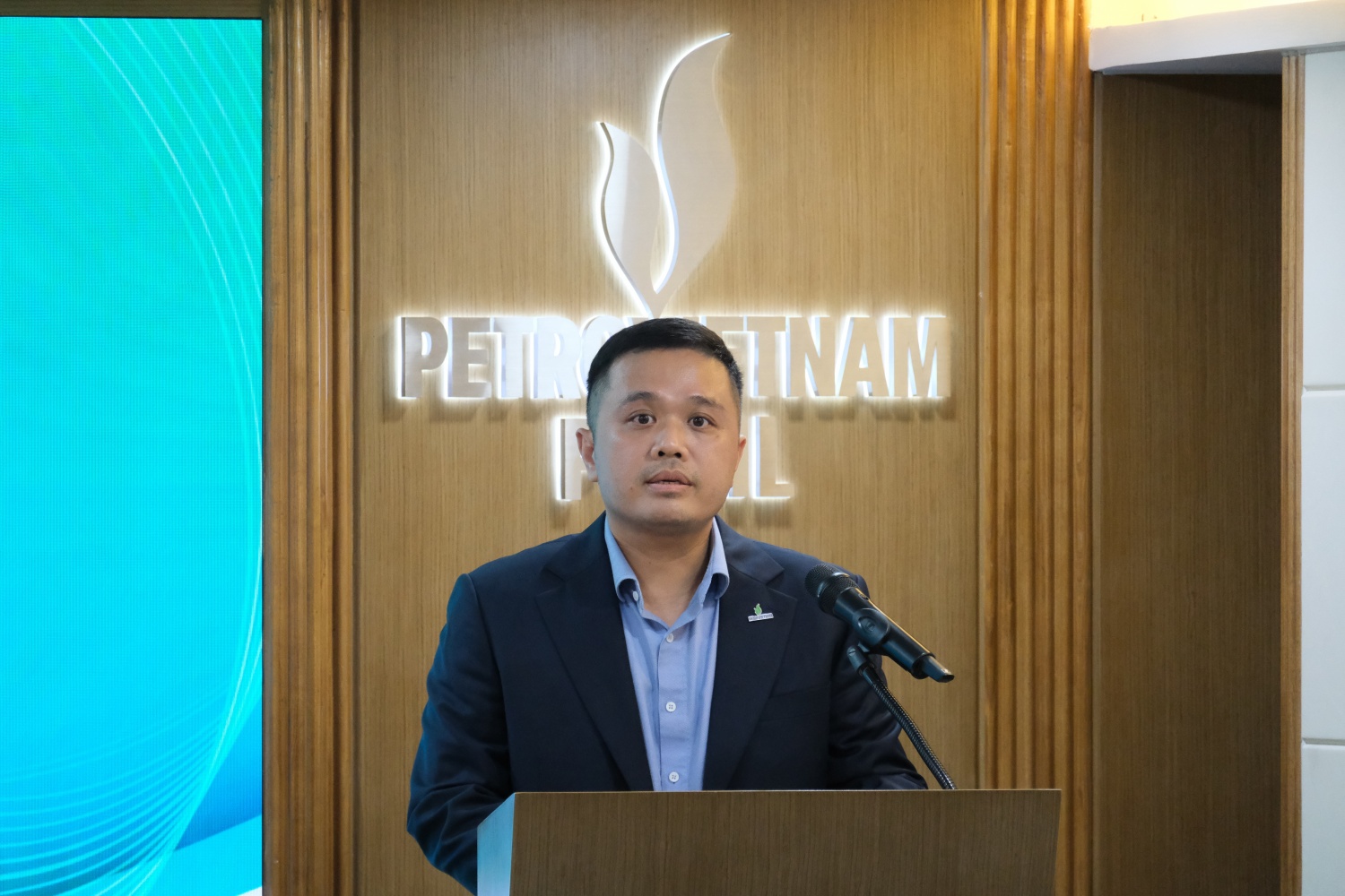 Ông Nguyễn Đăng Trình – Tổng Giám đốc PVOIL Ông Nguyễn Đăng Trình – Tổng Giám đốc PVOIL