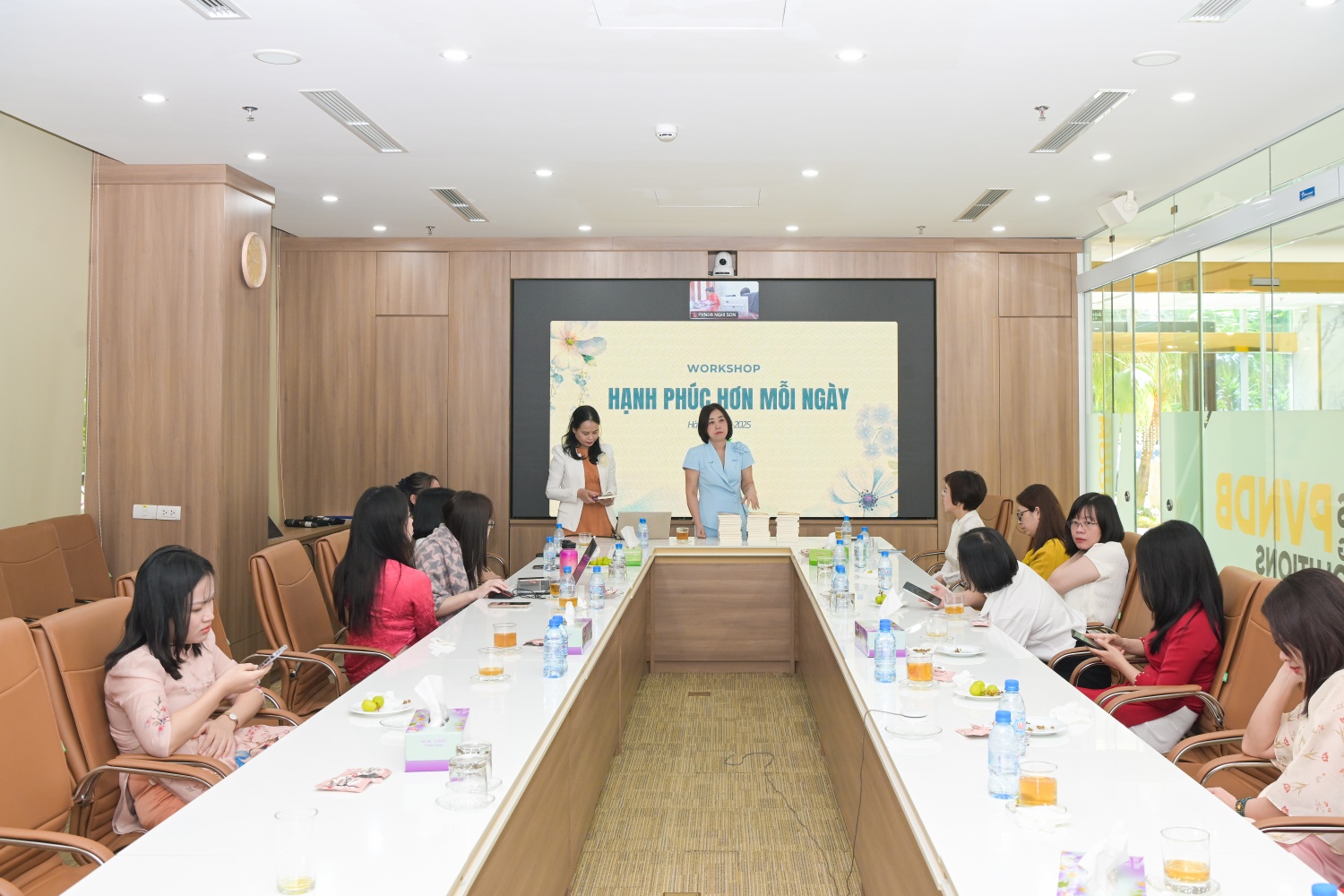 Buổi tọa đàm với chủ đề “Hạnh phúc hơn mỗi ngày”