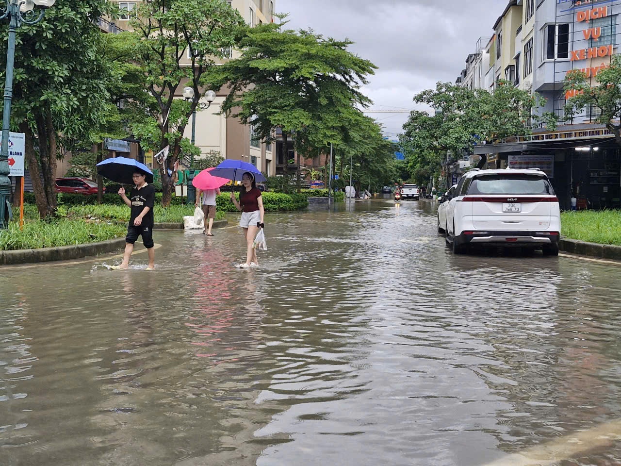Chủ động, quyết liệt ứng phó với bão số 12 và mưa lũ lớn