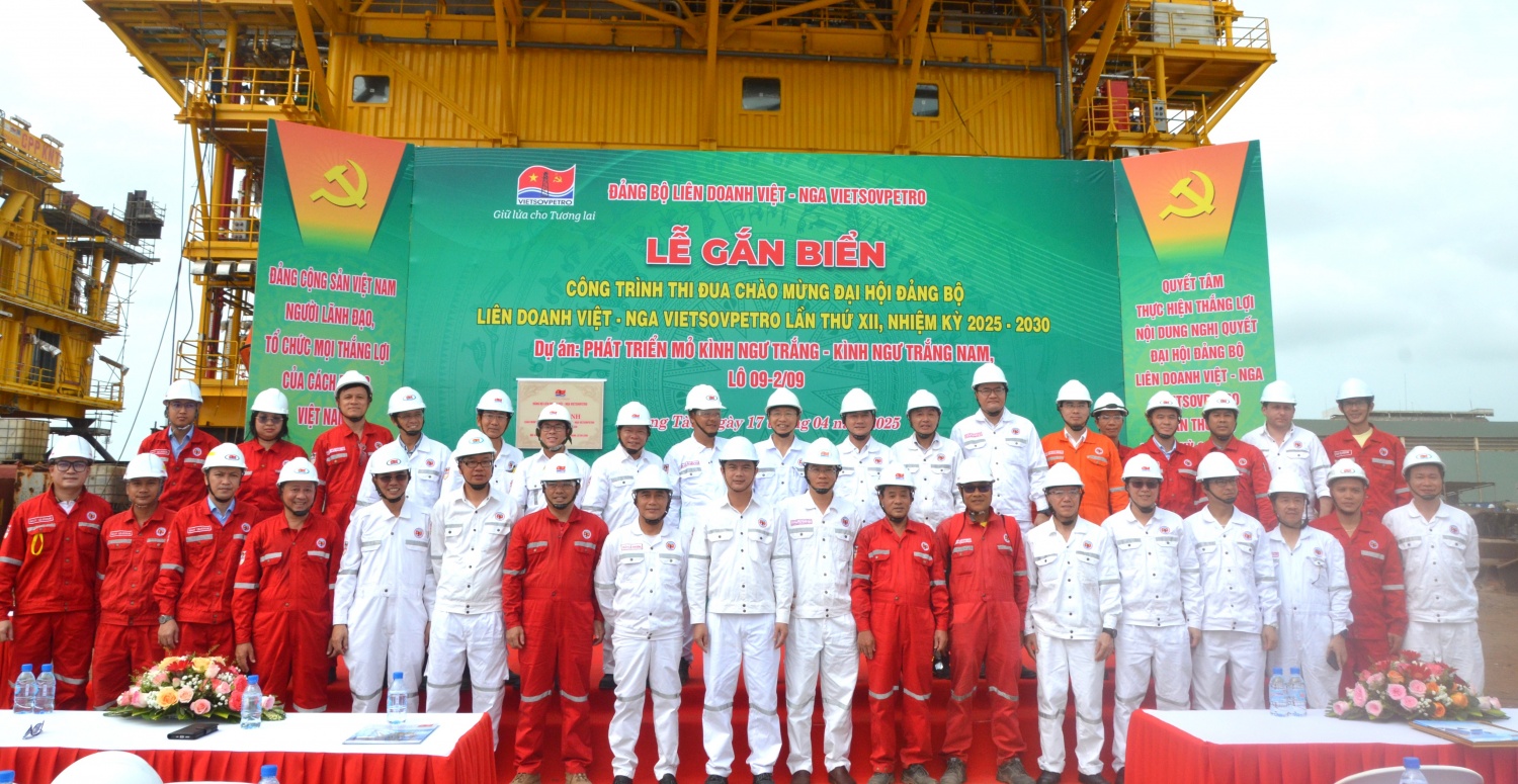 Vận dụng tư tưởng Hồ Chí Minh trong phát triển khoa học công nghệ, đổi mới sáng tạo, tối ưu hiệu quả sản xuất kinh doanh tại Đảng bộ Vietsovpetro Vận dụng tư tưởng Hồ Chí Minh trong phát triển khoa học công nghệ, đổi mới sáng tạo, tối ưu hiệu quả sản xuất kinh doanh tại Đảng bộ Vietsovpetro