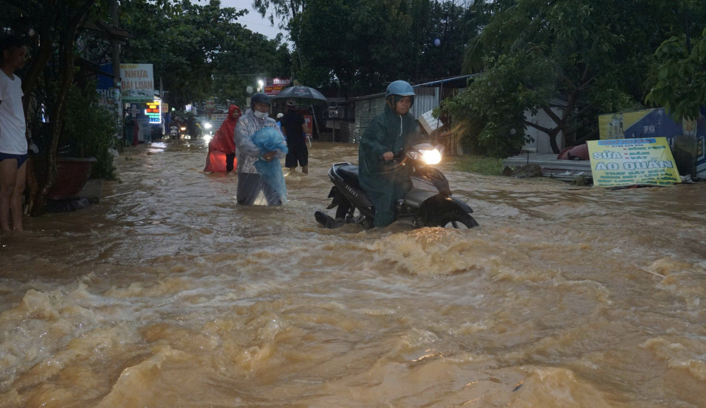 Đà Nẵng ứng phó mưa lớn và bão số 12 ở mức độ cao nhất