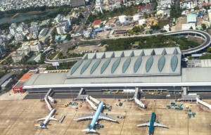 Nhiều sân bay tại miền Trung bị ảnh hưởng trực tiếp bởi bão và mưa lớn