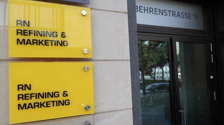 Anh miễn trừ trừng phạt cho hai công ty con của Rosneft