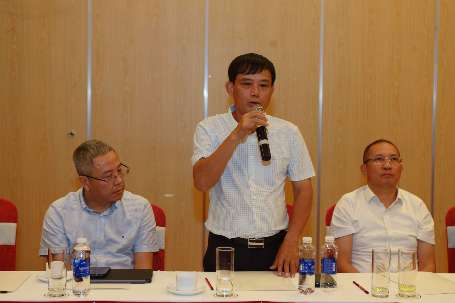 Ông Nguyễn Mậu Dũng - Uỷ viên Hội đồng Quản trị PVOIL chia sẻ những thông tin về định hướng phát triển của đơn vị trong thời gian đến. Ông Nguyễn Mậu Dũng - Uỷ viên Hội đồng Quản trị PVOIL chia sẻ những thông tin về định hướng phát triển của đơn vị trong thời gian đến.