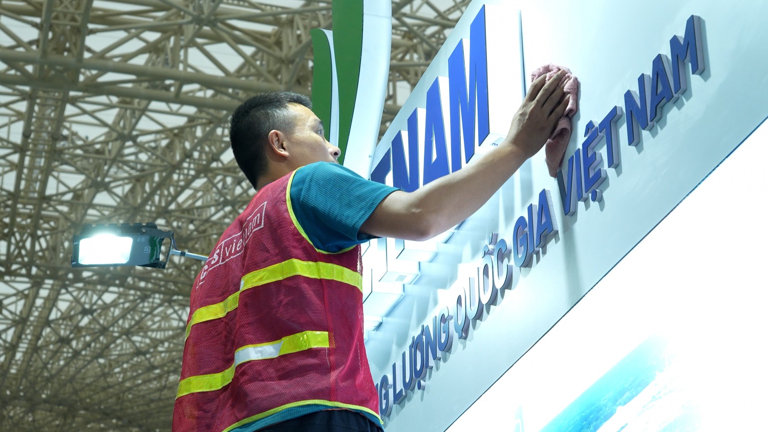 [Chùm ảnh] Petrovietnam sẵn sàng cho Hội chợ Mùa Thu 2025