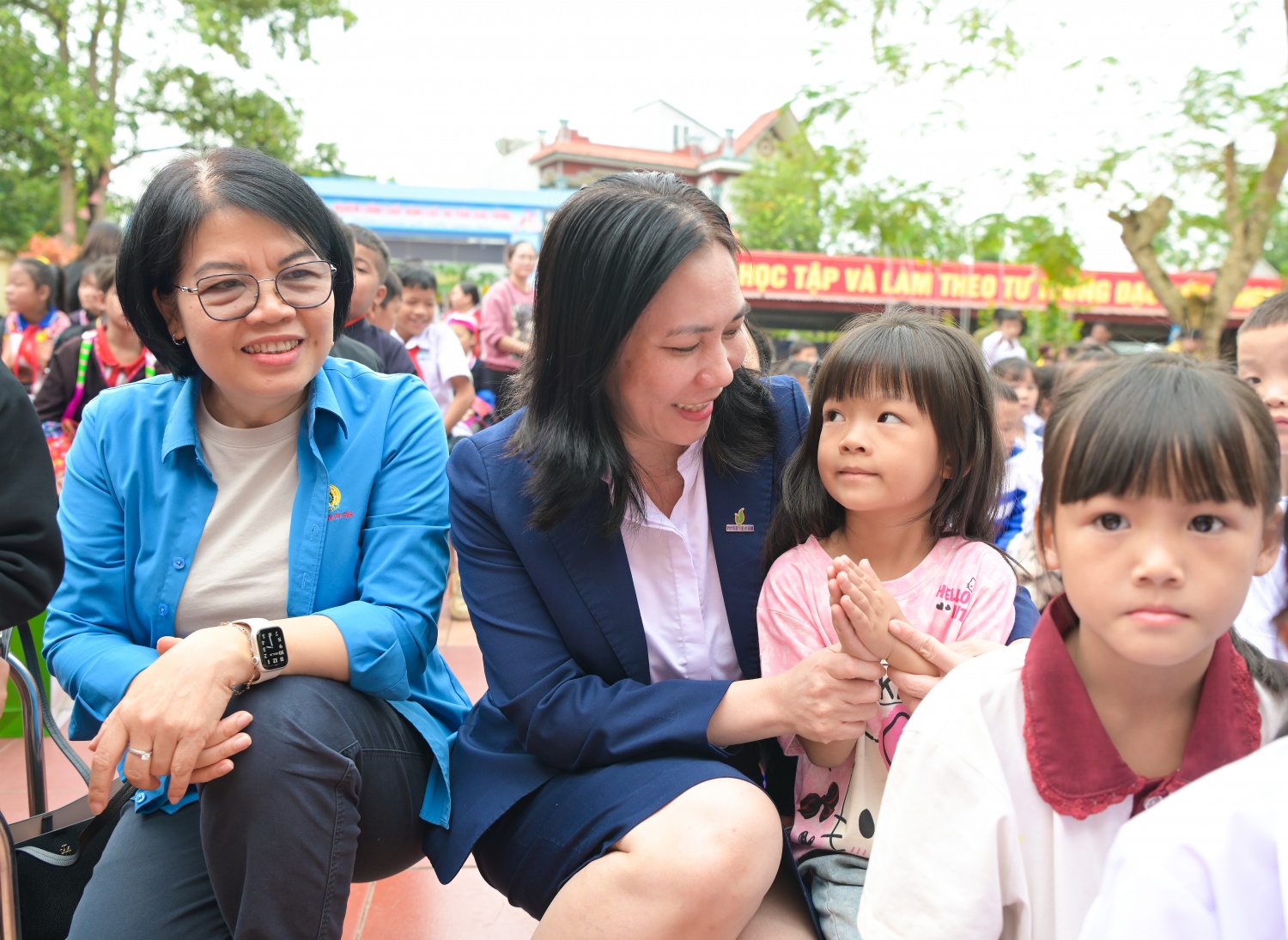 Công đoàn Petrovietnam lan tỏa yêu thương, tiếp bước đến trường cho học sinh vùng cao Điền Xá