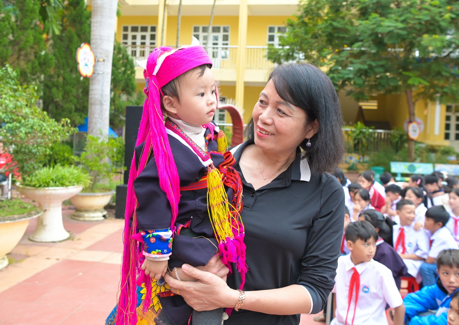 Công đoàn Petrovietnam lan tỏa yêu thương, tiếp bước đến trường cho học sinh vùng cao Điền Xá