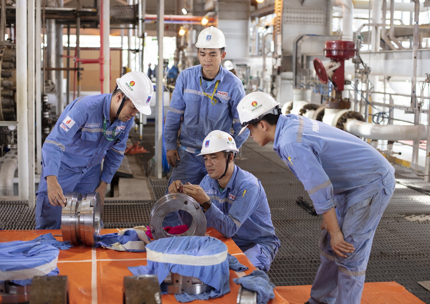 Đội trưởng Trương Phương Nam - Người giữ nhịp vận hành ổn định cho Nhà máy Đạm Cà Mau Đội trưởng Trương Phương Nam - Người giữ nhịp vận hành ổn định cho Nhà máy Đạm Cà Mau