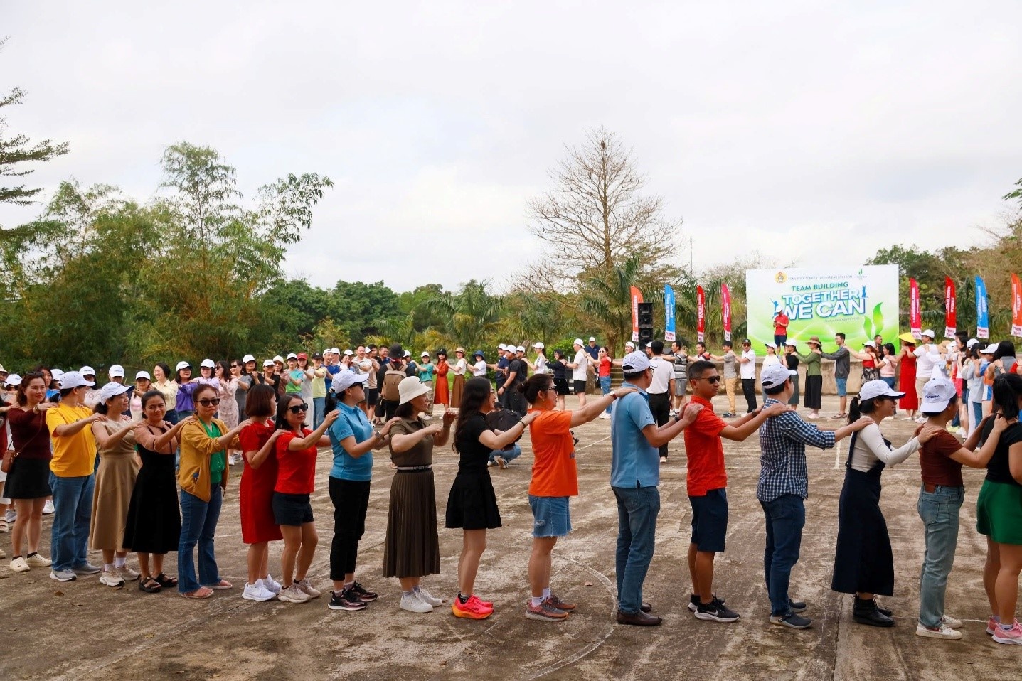 Công đoàn BSR chăm lo tốt đời sống vật chất, tinh thần cho người lao động. Công đoàn BSR chăm lo tốt đời sống vật chất, tinh thần cho người lao động.