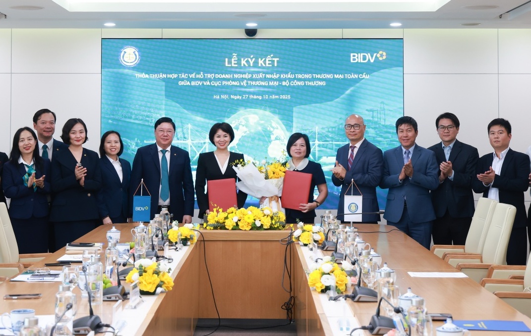 Hợp tác tạo cầu nối hiệu quả, vững chắc để hỗ trợ doanh nghiệp xuất nhập khẩu