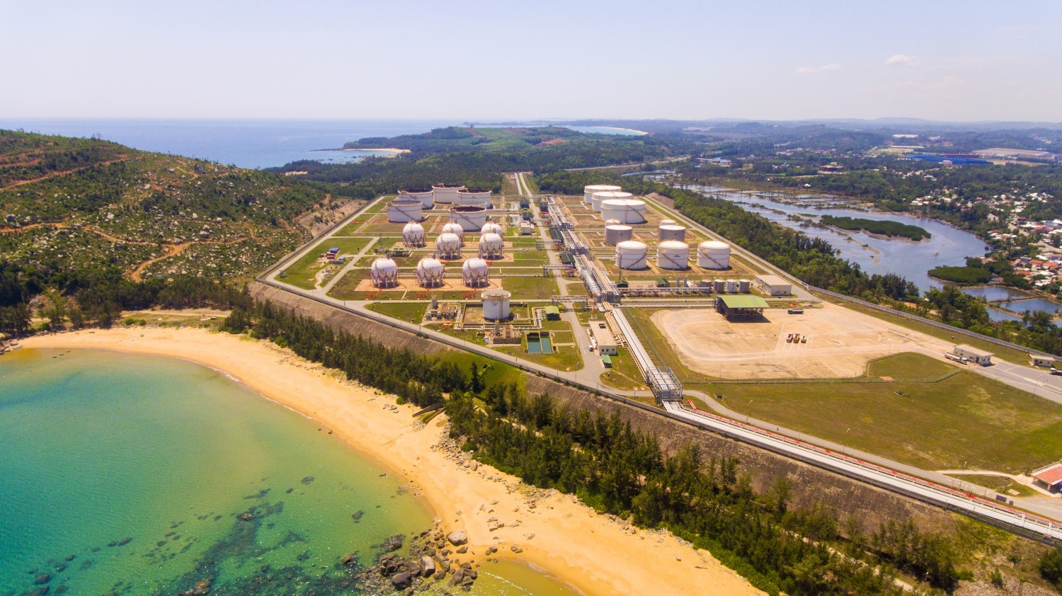 Thời gian qua, NMLD Dung Quất luôn hoạt động vượt công suất thiết kế