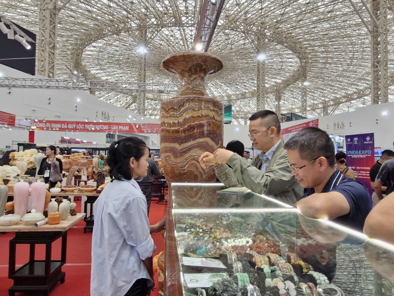 Khu đá quý - Tâm điểm 