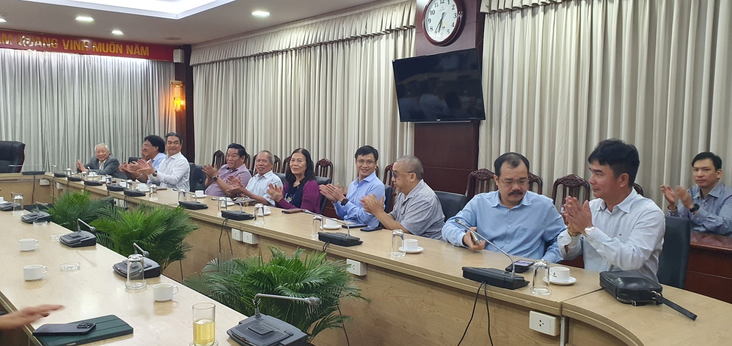 Hội Dầu khí TP Hồ Chí Minh gặp mặt nhân kỷ niệm 64 năm ngày Truyền thống ngành Dầu khí Hội Dầu khí TP Hồ Chí Minh gặp mặt nhân kỷ niệm 64 năm ngày Truyền thống ngành Dầu khí