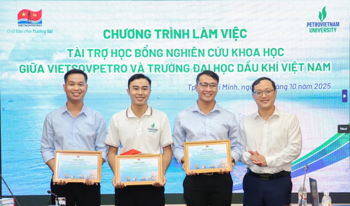 Vietsovpetro và PVU tăng cường hợp tác trong công tác đào tạo và nghiên cứu khoa học