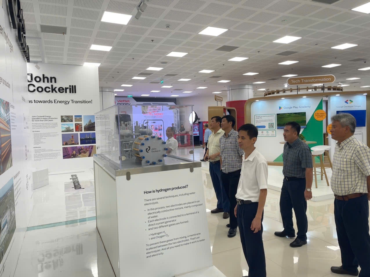 Nâng cao chất lượng SHCB, phấn đấu hoàn thành xuất sắc nhiệm vụ chính trị SXKD năm 2025 Nâng cao chất lượng SHCB, phấn đấu hoàn thành xuất sắc nhiệm vụ chính trị SXKD năm 2025