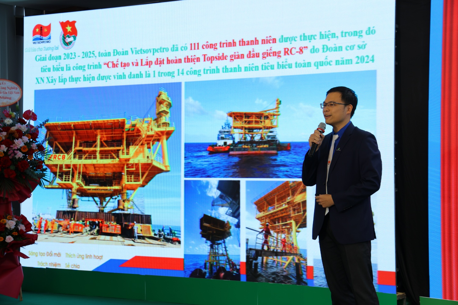 Tuổi trẻ Petrovietnam sẵn sàng là lực lượng mở đường cho hành trình kiến tạo năng lượng quốc gia Tuổi trẻ Petrovietnam sẵn sàng là lực lượng mở đường cho hành trình kiến tạo năng lượng quốc gia