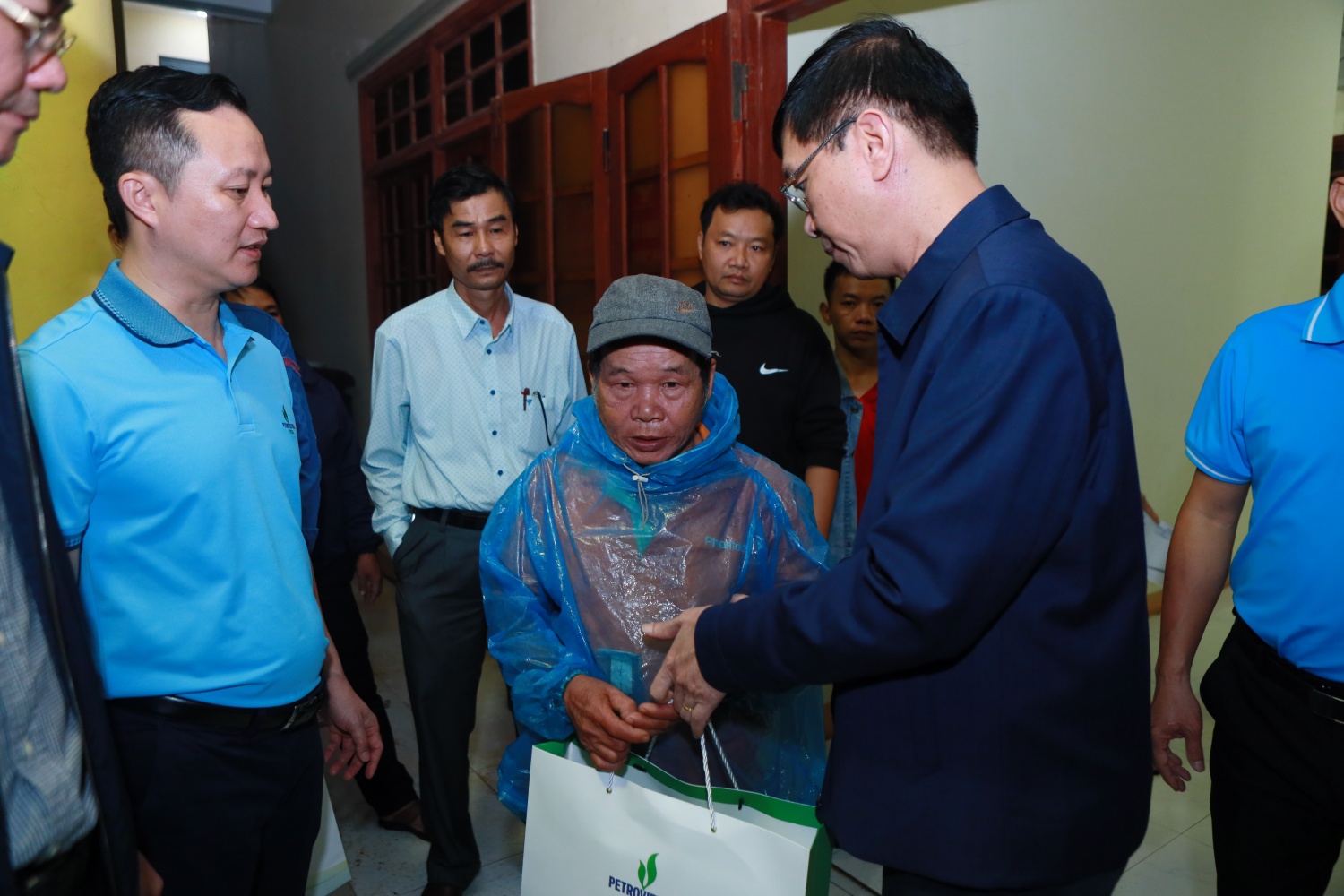 Petrovietnam khẩn trương thực hiện các hoạt động cứu trợ tại miền Trung