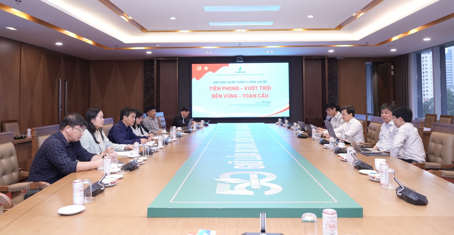 [Chùm ảnh] Đảng bộ BMQL&ĐH Petrovietnam quán triệt tinh thần “Tiên phong - Vượt trội - Bền vững - Toàn cầu”