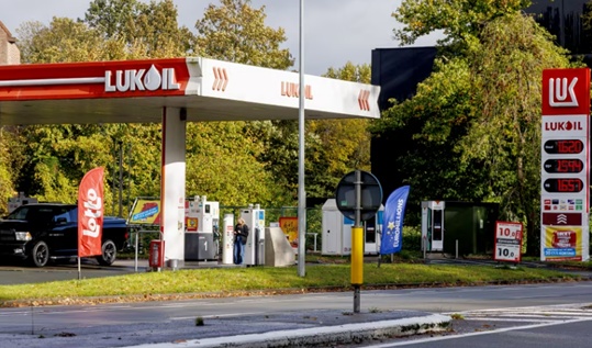 Mạng lưới nước ngoài của Lukoil bị ảnh hưởng nặng nề sau lệnh trừng phạt