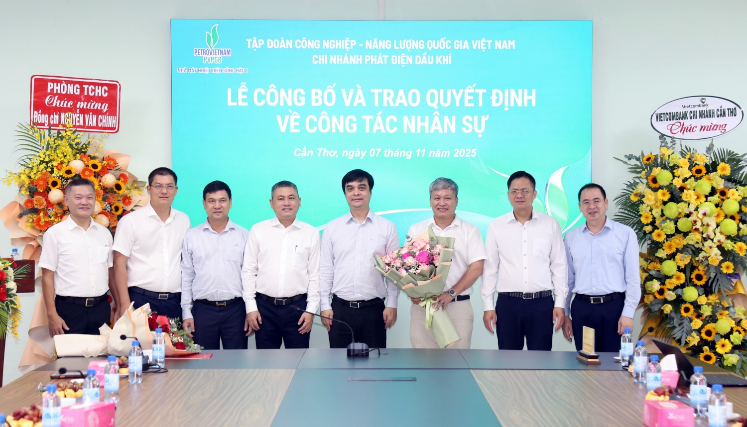 PVPGB công bố và trao quyết định bổ nhiệm Giám đốc NMNĐ Sông Hậu 1