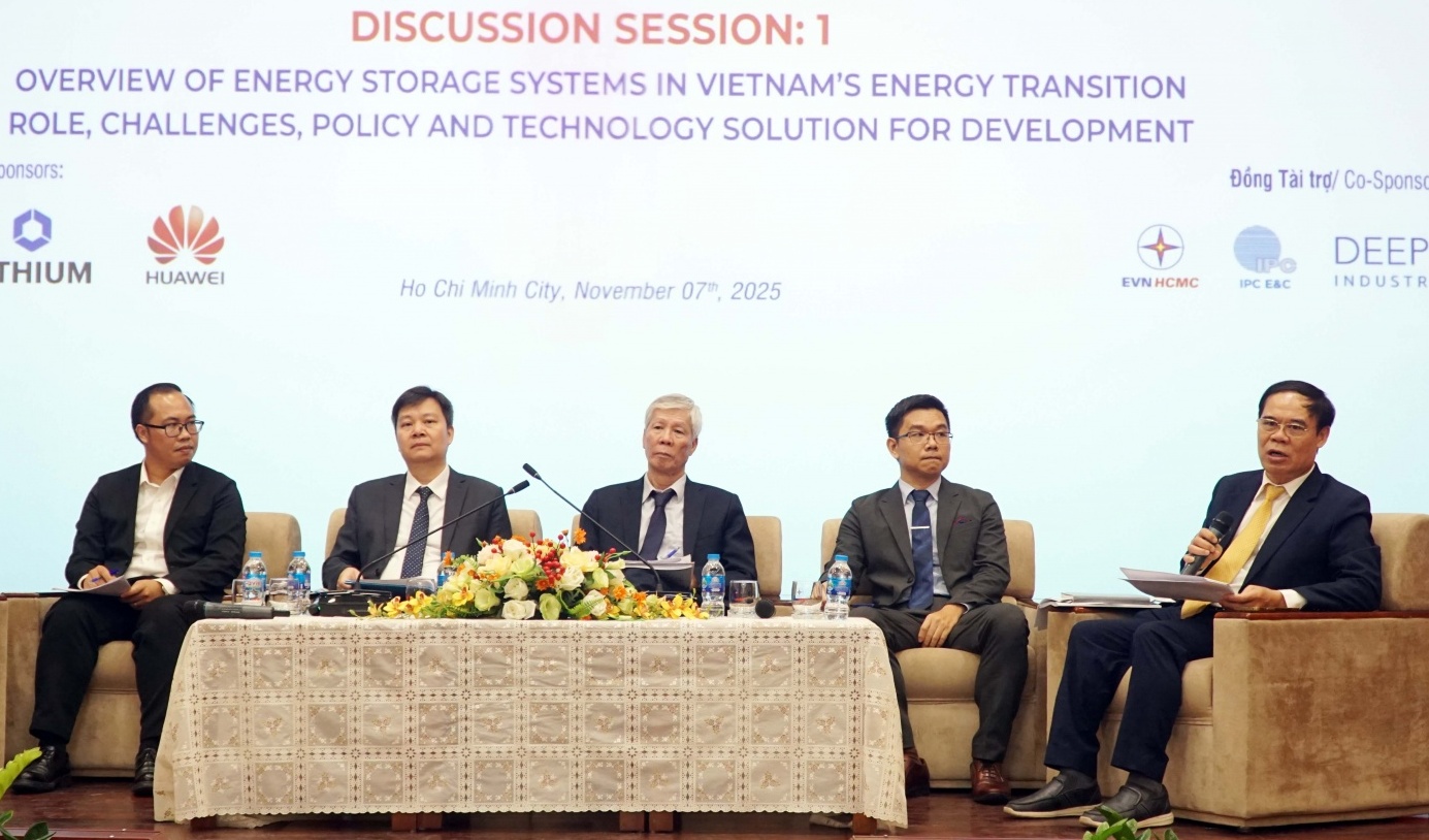 Hoàn thiện chính sách: Chìa khóa phát triển hệ thống lưu trữ năng lượng tái tạo