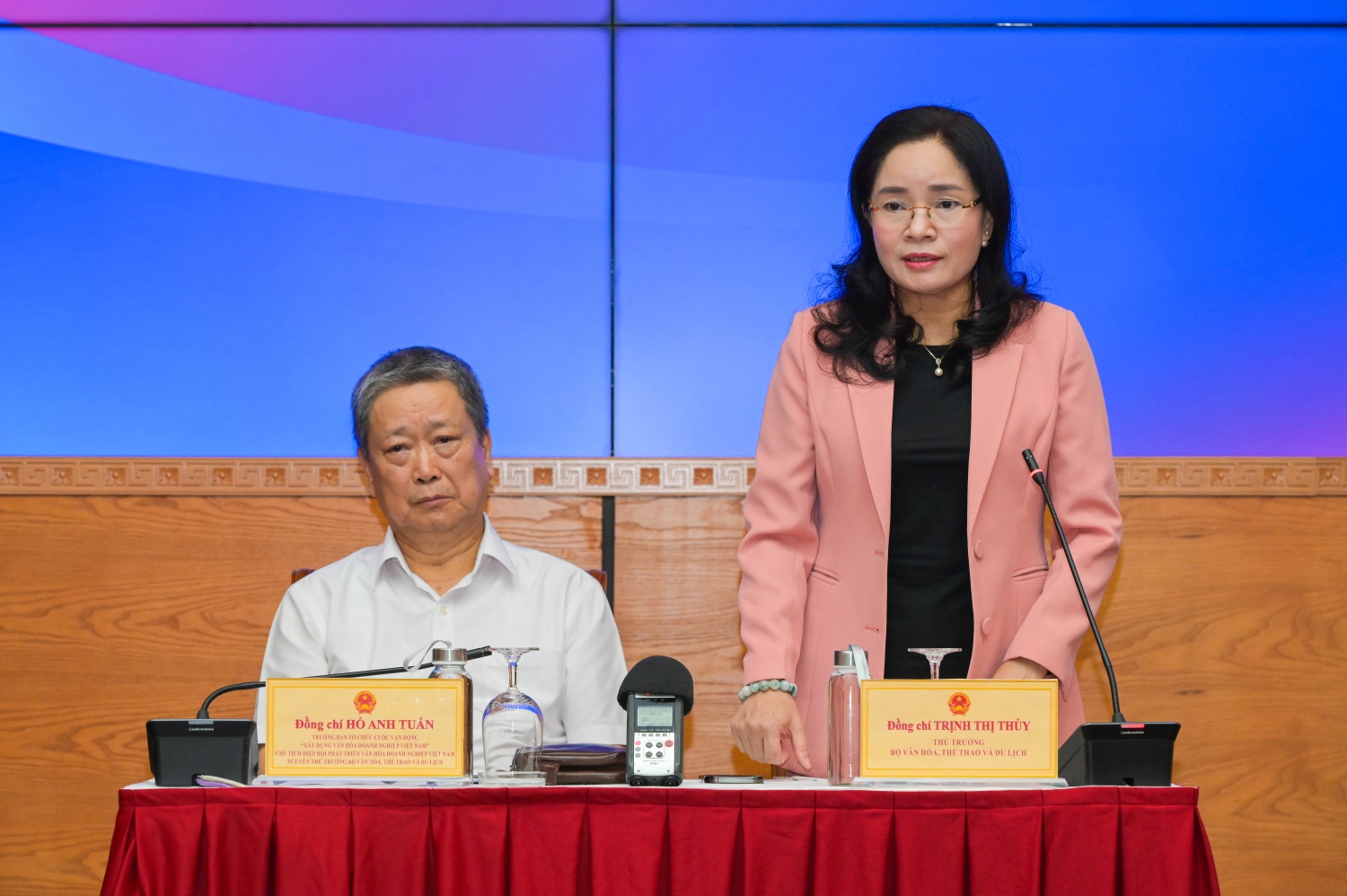 Thứ trưởng Bộ Văn hóa, Thể thao và Du lịch Trịnh Thị Thủy phát biểu