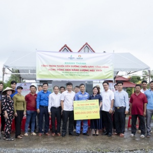 PVCFC tài trợ chiếu sáng nông thôn bằng năng lượng, giảm rủi ro điện vùng sông nước