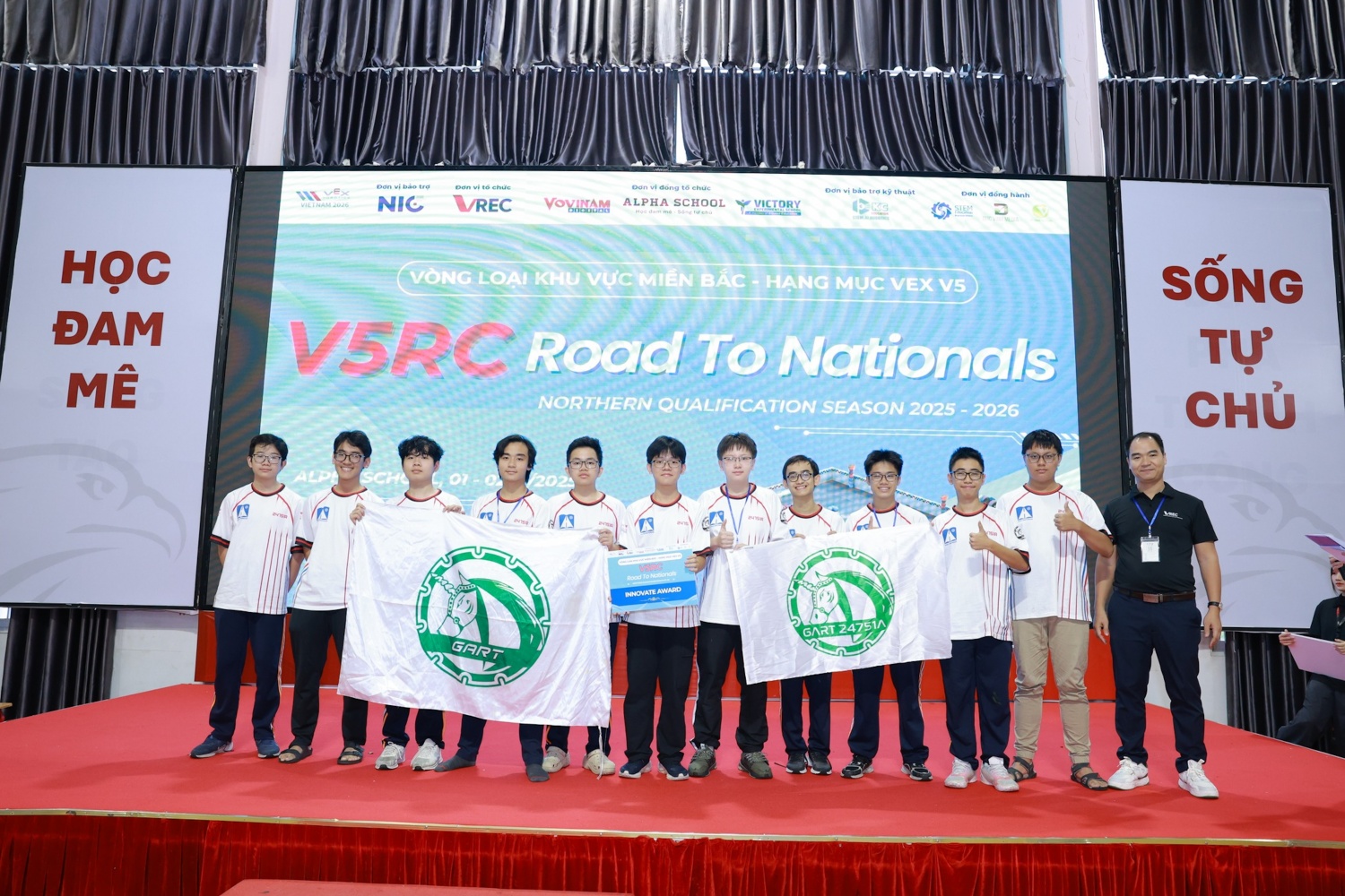 Từ phòng lab đến đấu trường robot: Hành trình của những chồi non STEM Việt Nam