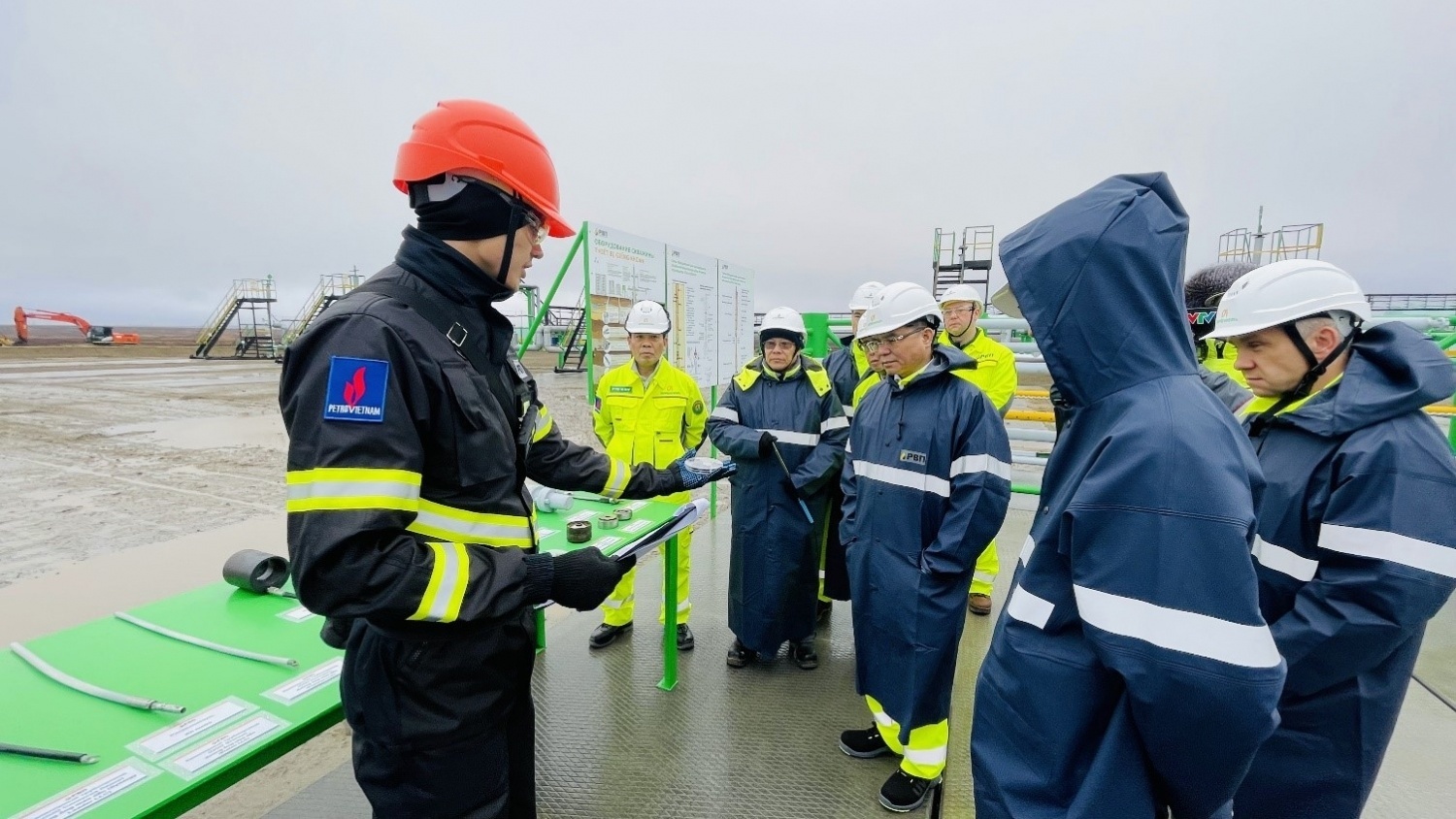 40 năm đổi mới - 50 năm Petrovietnam đồng hành cùng đất nước