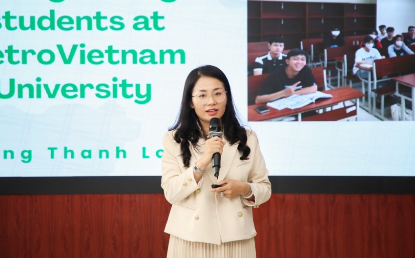 PVU tổ chức thành công Hội thảo tập huấn chuyên môn tiếng Anh tổng quát và chuyên ngành