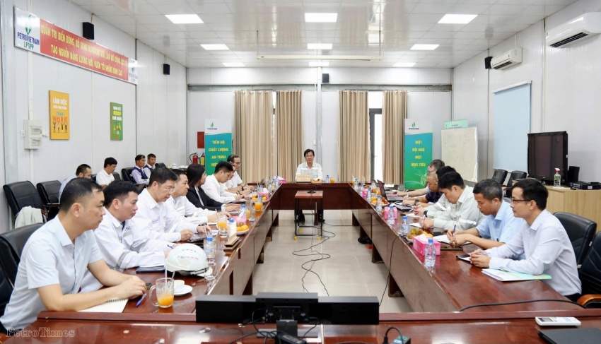 Thi đua quyết tâm hoàn thành Dự án NMNĐ Long Phú 1 Thi đua quyết tâm hoàn thành Dự án NMNĐ Long Phú 1