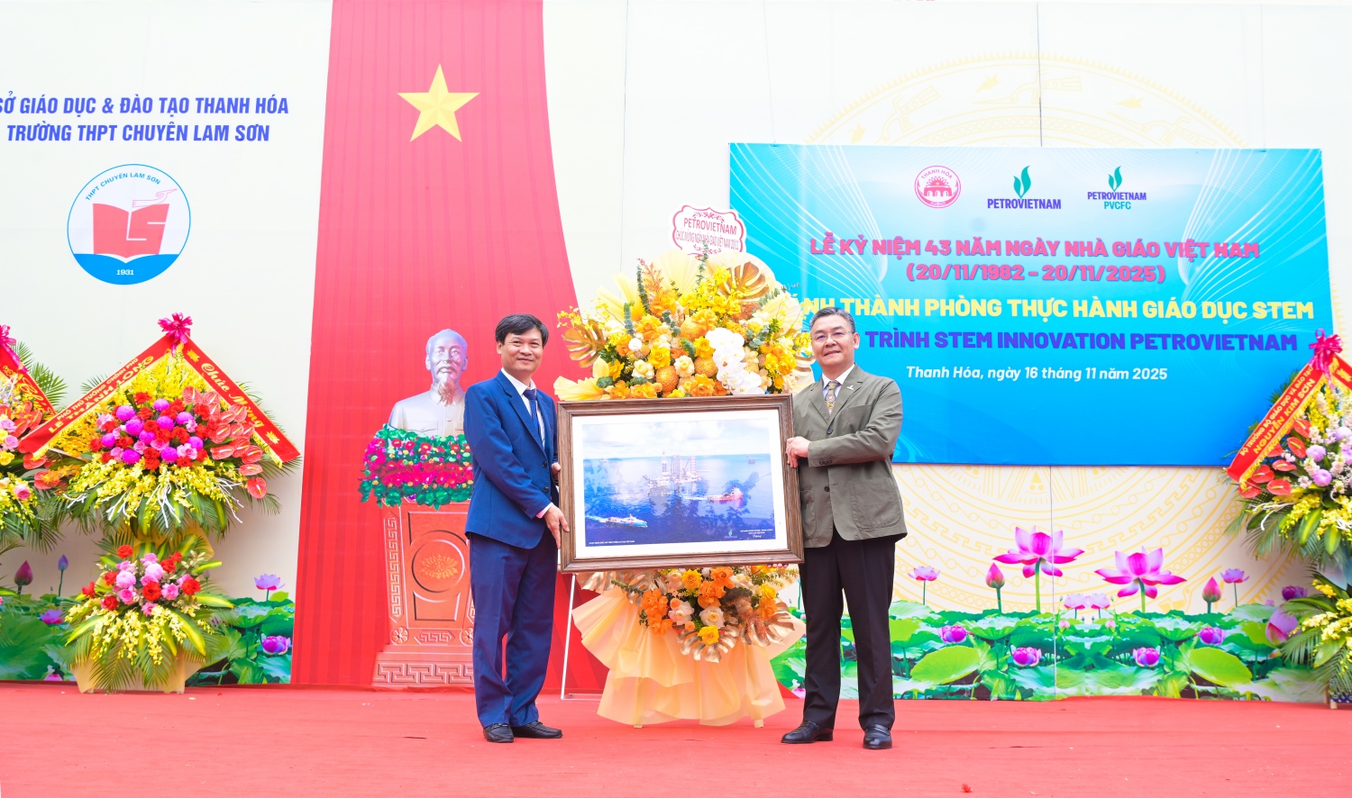 [Chùm ảnh] Petrovietnam khánh thành hai phòng thực hành STEM tại Thanh Hóa