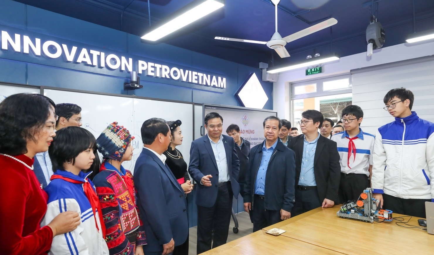 [Chùm ảnh] Petrovietnam khánh thành phòng STEM tại Trường THCS Lê Quý Đôn, tỉnh Tuyên Quang