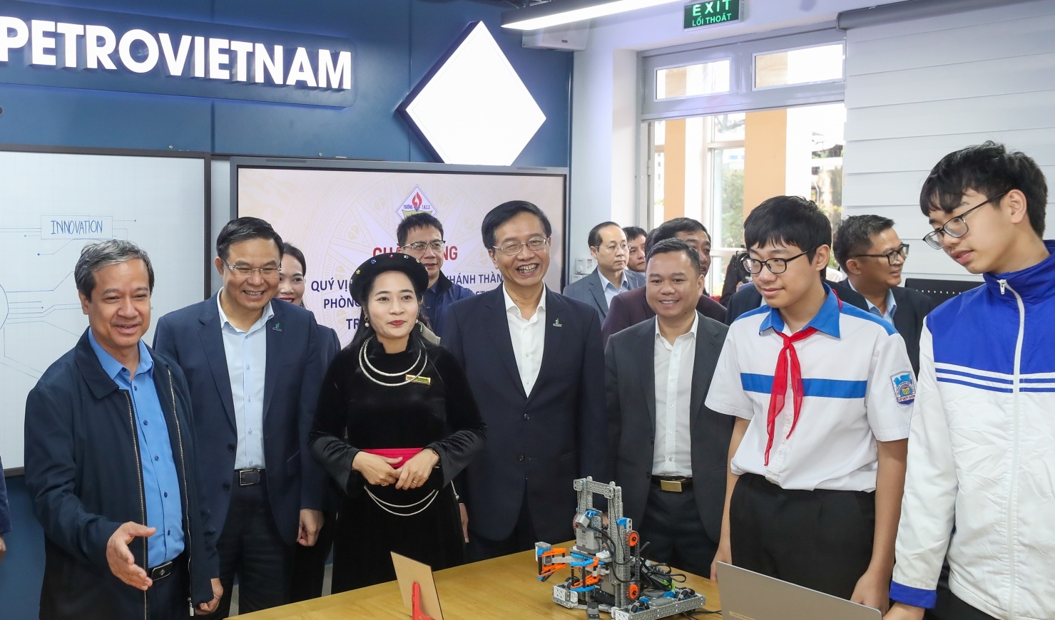 Petrovietnam khánh thành Phòng thực hành giáo dục STEM tại Trường THCS Lê Quý Đôn tỉnh Tuyên Quang