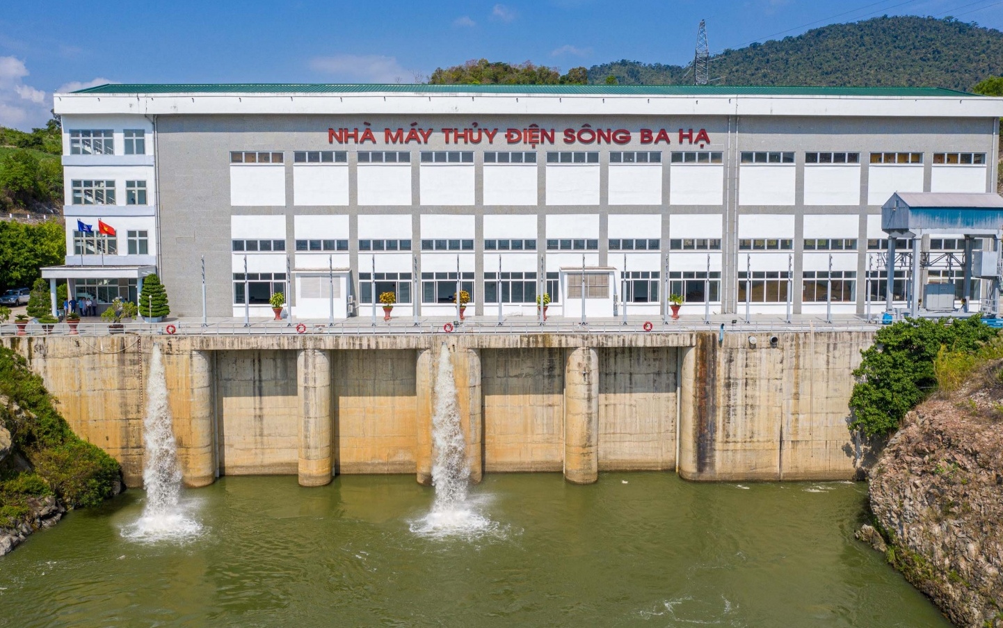 Lũ vượt lịch sử, Thủy điện Sông Ba Hạ khẩn trương vận hành điều tiết